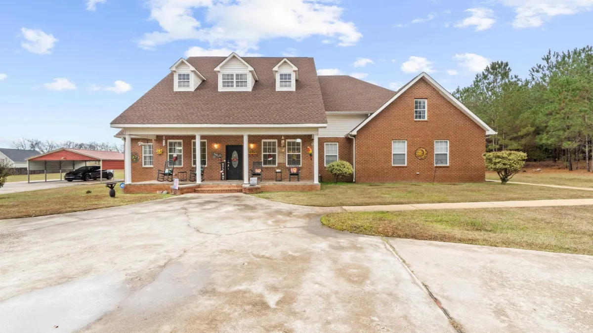 Perry Concrete builds and installs driveway