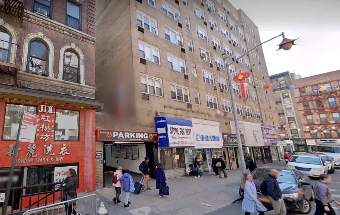 {{ custom_values.service_1 }} in {{custom_values.biz_area_1})