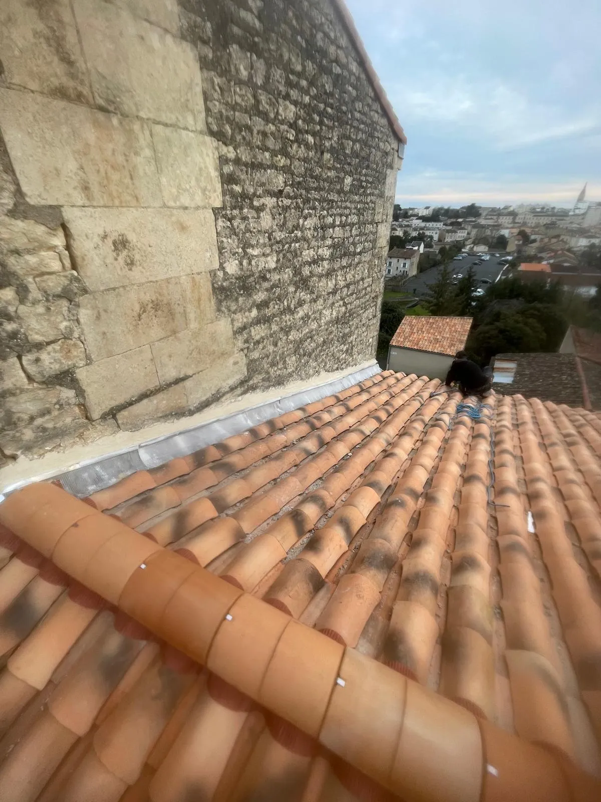 Zinguerie Cabariot / Zinguerie Charente-Maritime / étanchéité toiture Cabariot / gouttières Cabariot / chéneaux Cabariot / toiture Cabariot / WRL Compagnon de la Couverture / réparation toiture Cabariot / entretien toiture Cabariot / maison durable Charente-Maritime / solins toiture Cabariot / noues toiture Cabariot / prévention fuites toiture Cabariot / toiture étanche Cabariot / toiture métallique Cabariot / couverture Cabariot / expert zinguerie Cabariot / protection maison Charente-Maritime / travaux toiture Cabariot / toiture professionnelle Cabariot