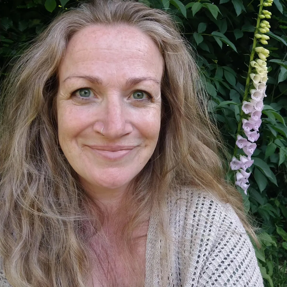 Sarah Grattan creator of The Beautiful Untethering, Women monthly circle | Yoga Health and Wellness
