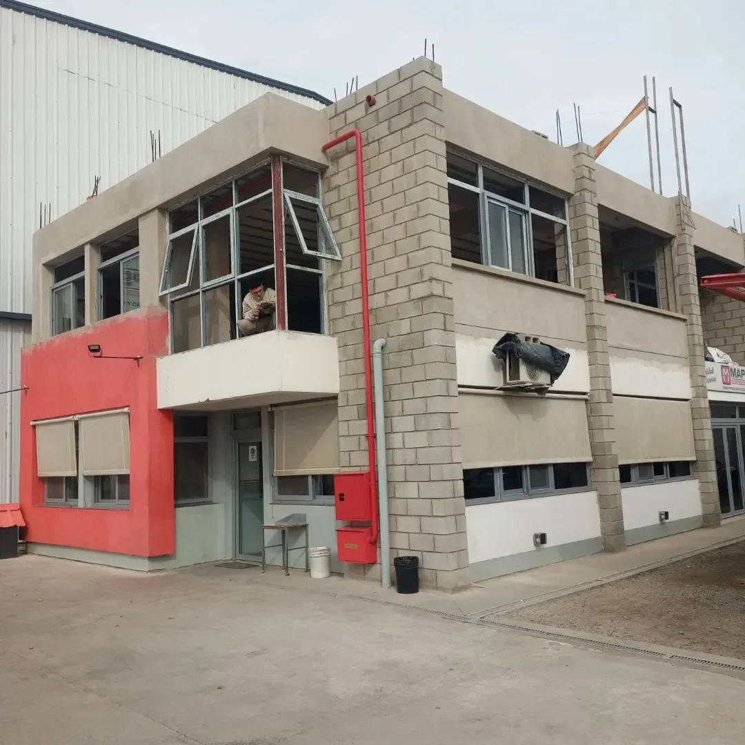 Renovación de espacios comerciales y oficinas corporativas