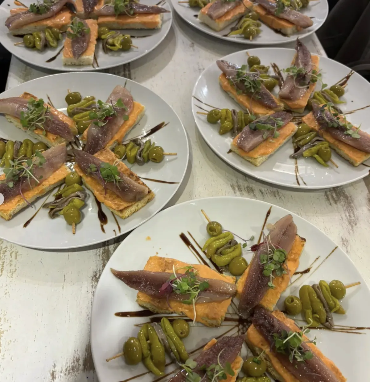 tapas de sardina y romesco