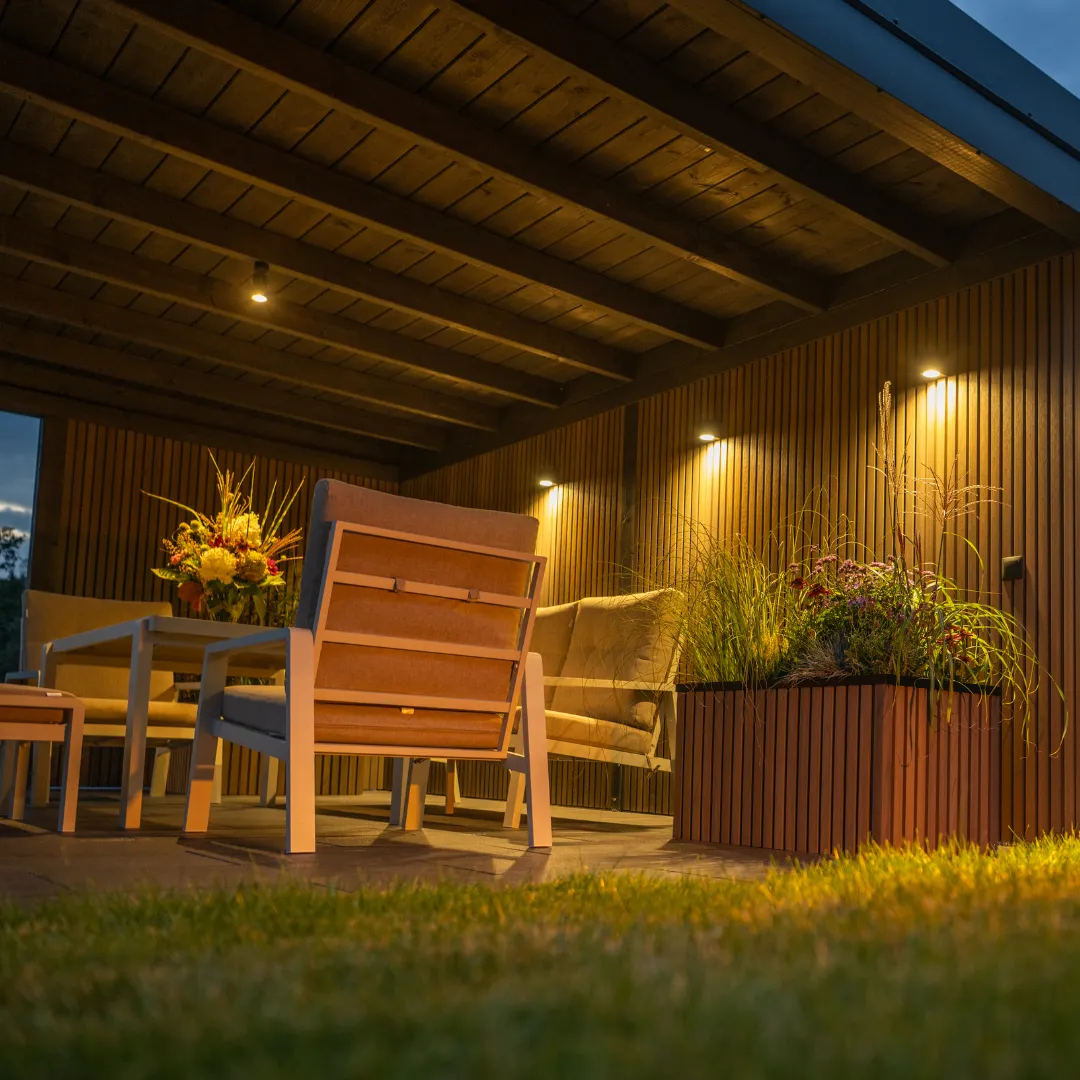 Garden furniture cleaning