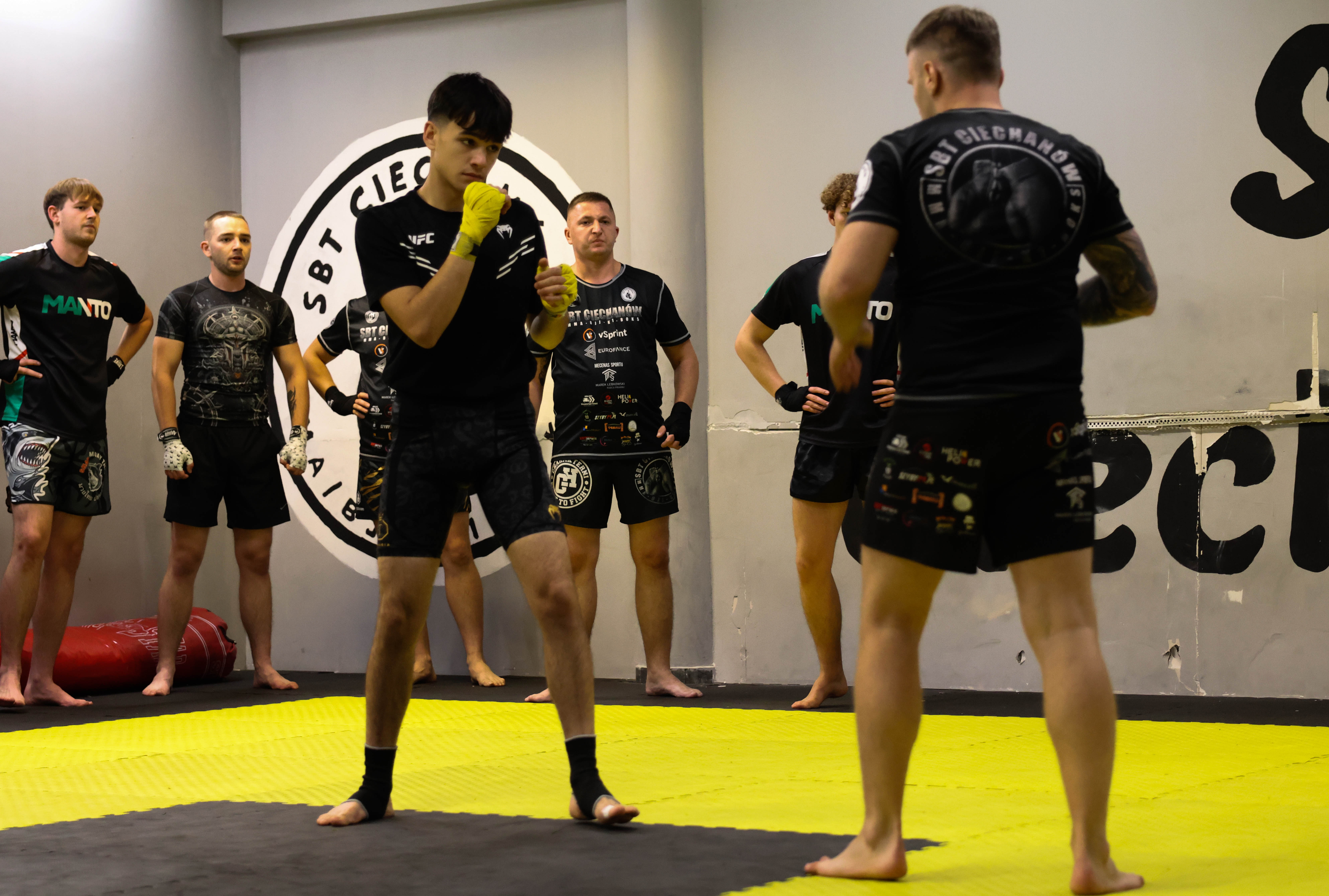 Glastonbury Gym, Glastonbury Studio, Glastonbury Kickboxing, Glastonbury Fitness Kickboxing, Weight Loss, Flex