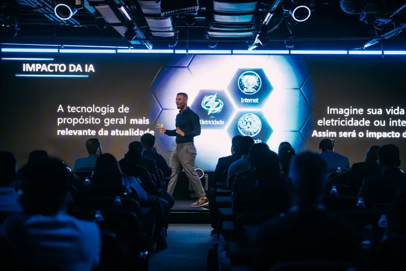 Palestra corporativa Tiago Rocha sobre economia da atenção
