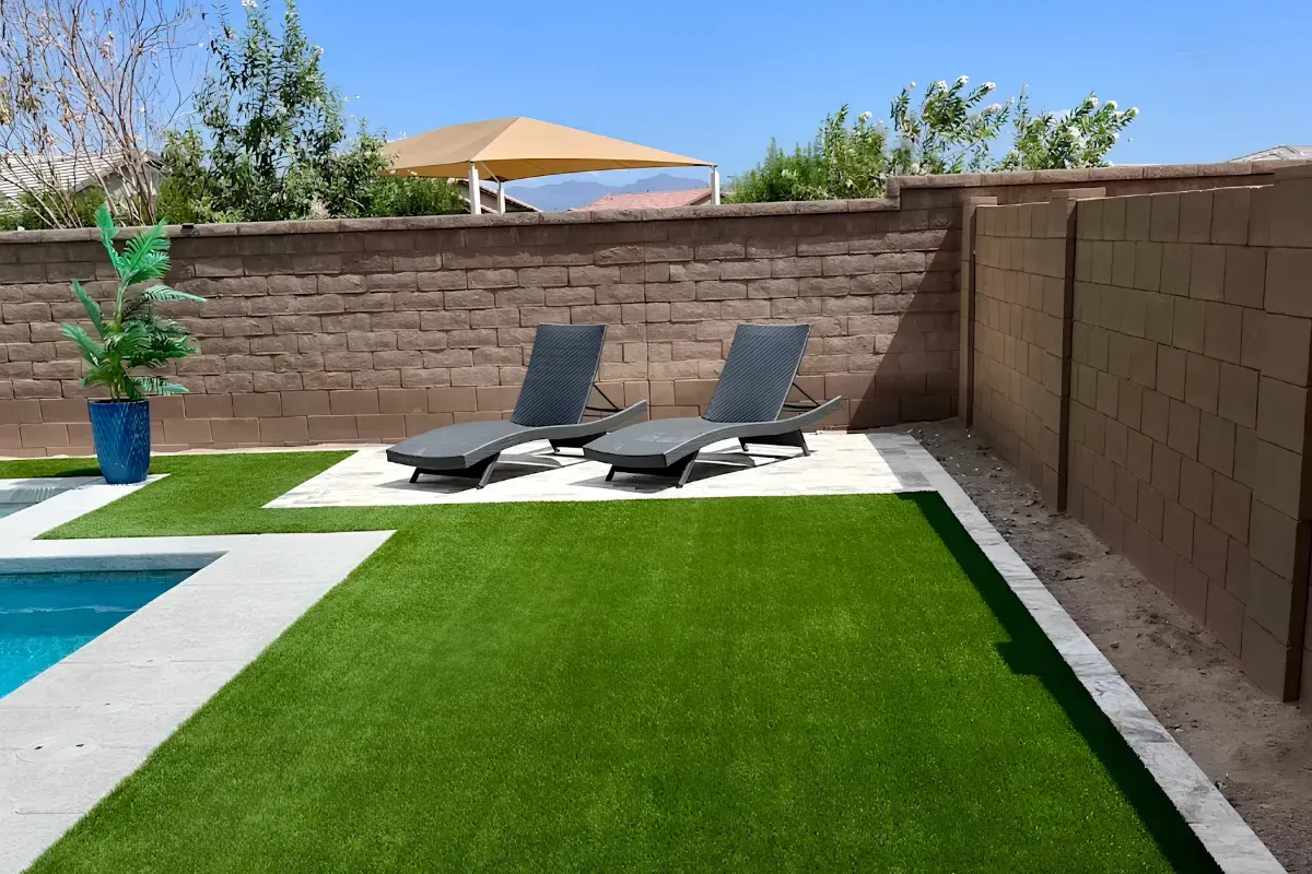 Artificial Turf Cleaning for Pet Owners: How to Control Odors
