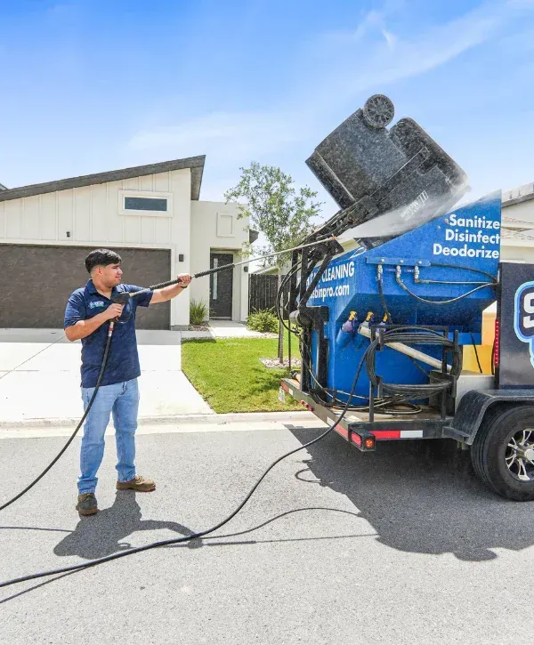 Spotless Bin Pro, garbage bin cleaning, McAllen, garbage bin washing, McAllen, garbage bin, McAllen, trash bin cleaning, McAllen, trash bin sanitizing, McAllen, residential trash bin cleaning, McAllen