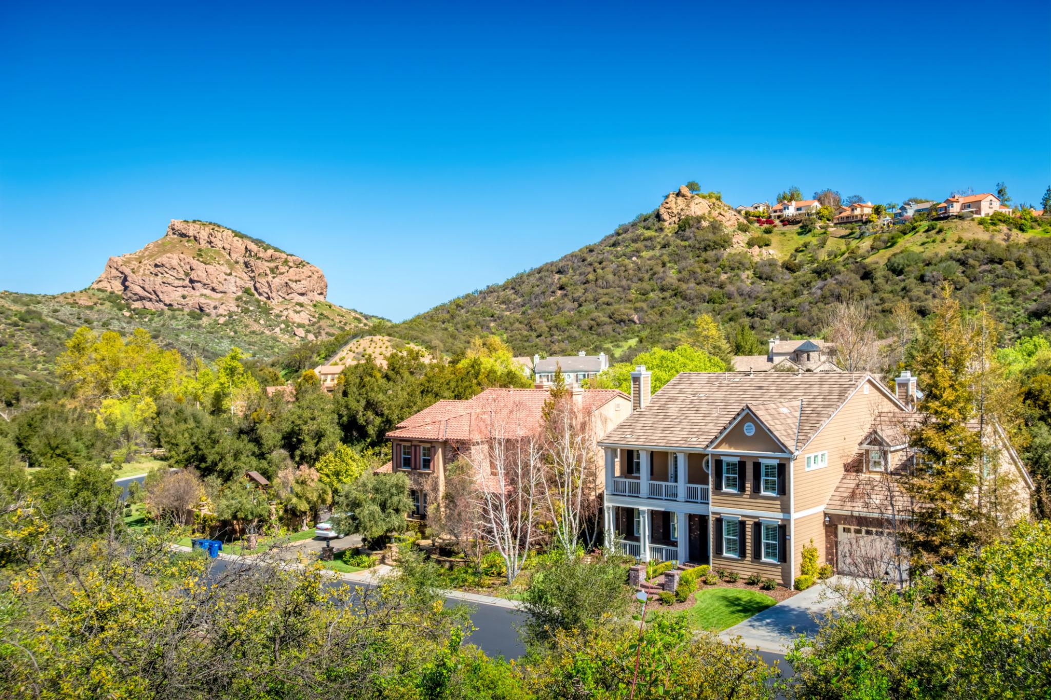 Thousand Oaks vs Westlake Village: Which Is Right for You?