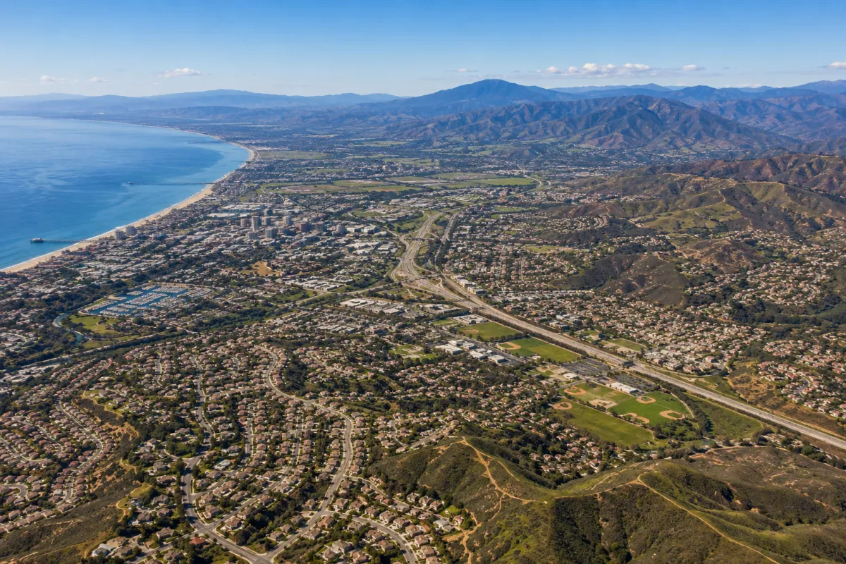 Aerial view of Ventura County highlighting neighborhoods, parks, and natural landscapes.