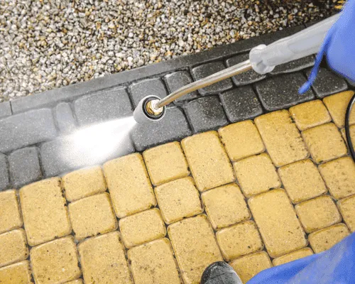 Kissimmee Pressure Washing for Driveways & Sidewalks