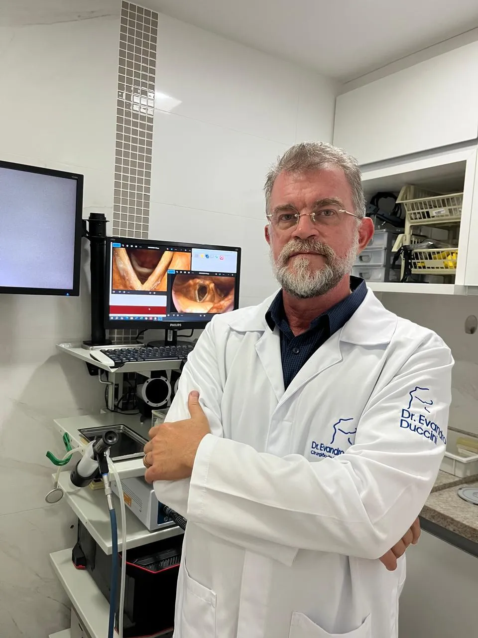 Foto profissional do Dr. Evandro Duccini, Cirurgião de Cabeça e Pescoço