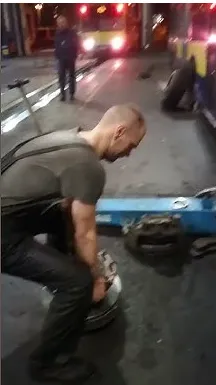 РОБОВИ: ВОДА И СУВ ХЛЕБ — А „ГОНИЧИ РОБОВА“: МРС И СЛАСТ