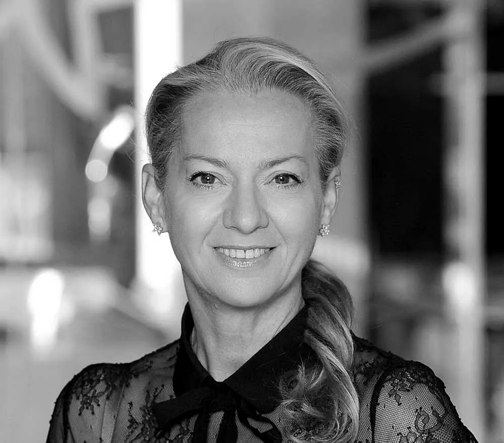 emma rickwood cmo henley group and aquasonic car wash headshot