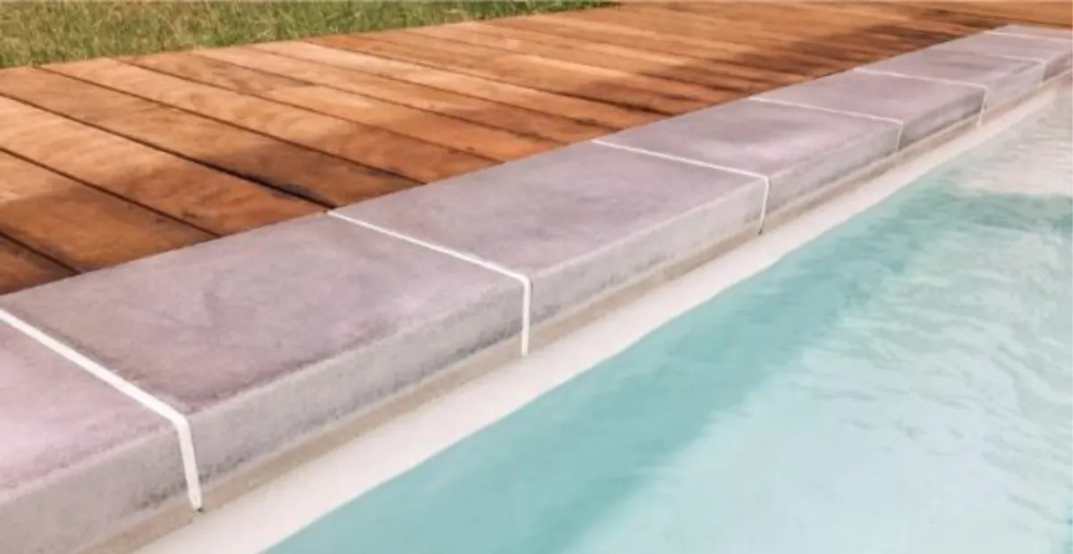 traitement anti-mousse terrasse / nettoyage terrasse Gièvres / nettoyage pavés / entretien extérieur / démoussage terrasse / terrasse Sologne / nettoyage extérieur maison / protection terrasse / artisan entretien extérieur