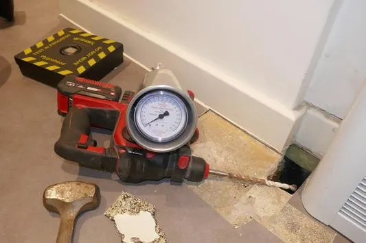 Diagnosing Damp in Concrete Slabs: Why Surface Readings Alone Don’t Tell the Whole Story