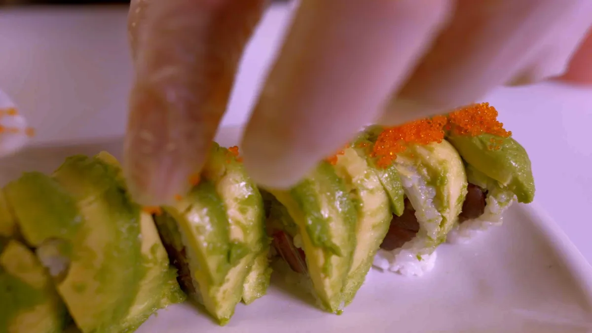 sushi roll avocado tips tricks