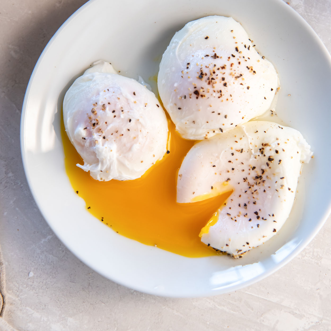 Why Your Eggs Taste Better When They Skip the Warehouse