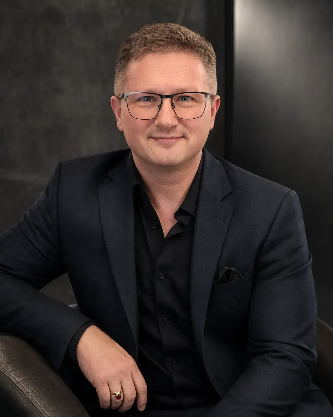 Christopher Moore professional speaker coach and chronic illness overcomer | Headshot 1