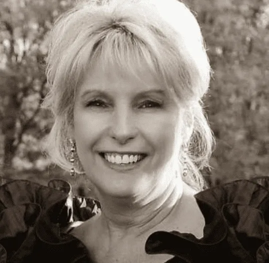 Portrait of Mary Daniella Nagy, permanent make-up artist