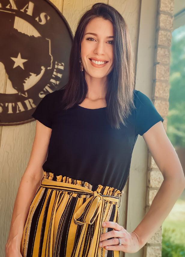 Jessica Paxton | Business Idea Coach For Moms and Freelance Designer