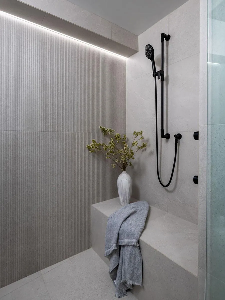 worm's-eye view photography of concrete building