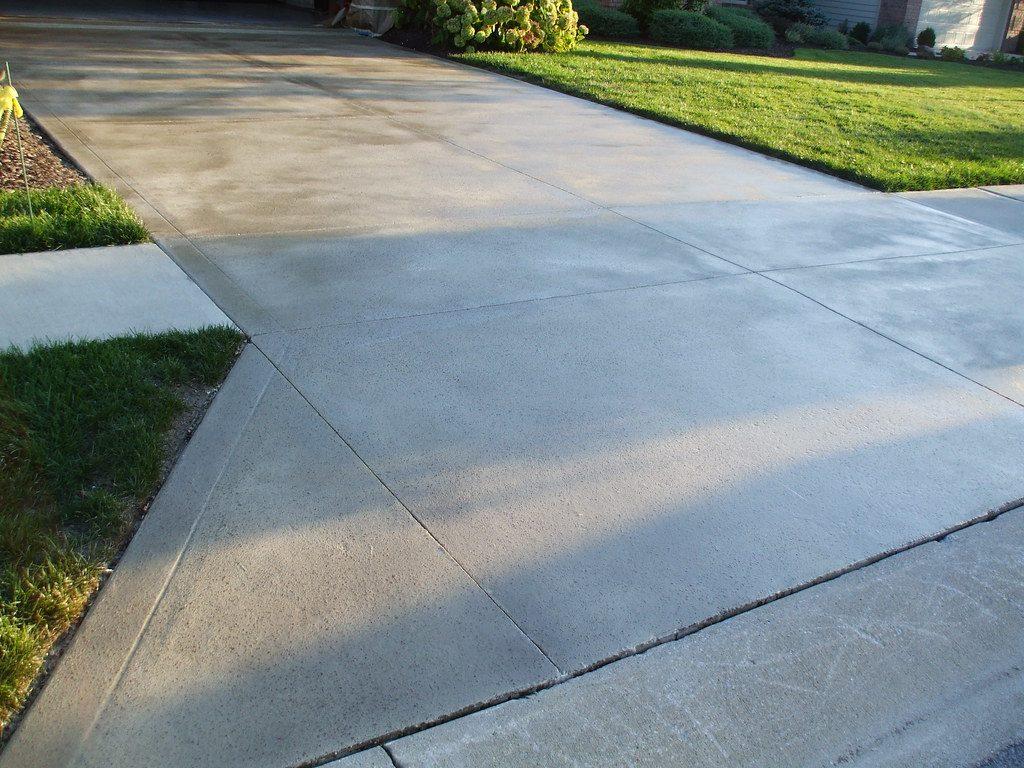 Akron Concrete builds and installs Drivewayv