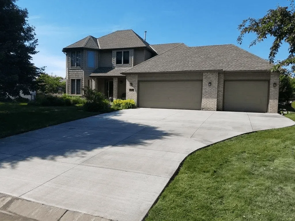Akron Concrete builds and installs Driveway