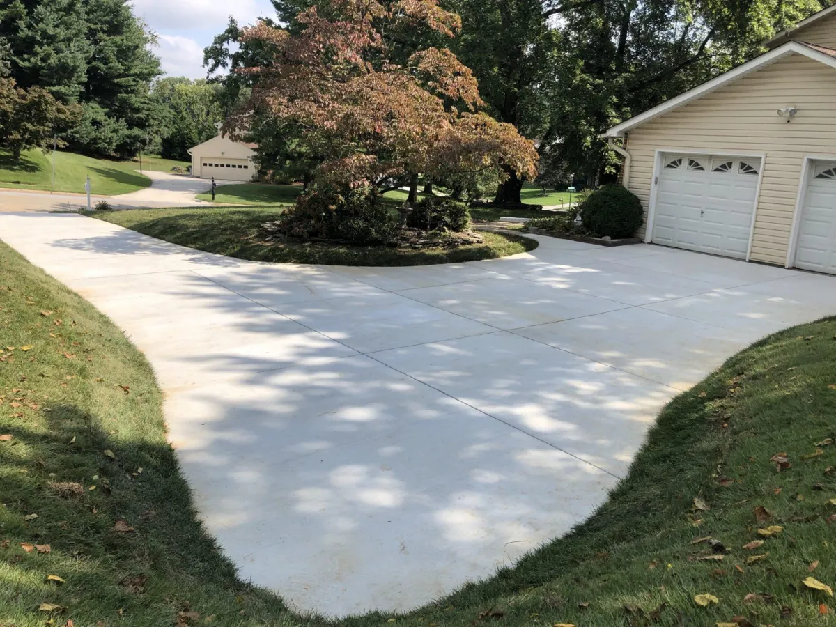 Akron Concrete builds and installs Driveway