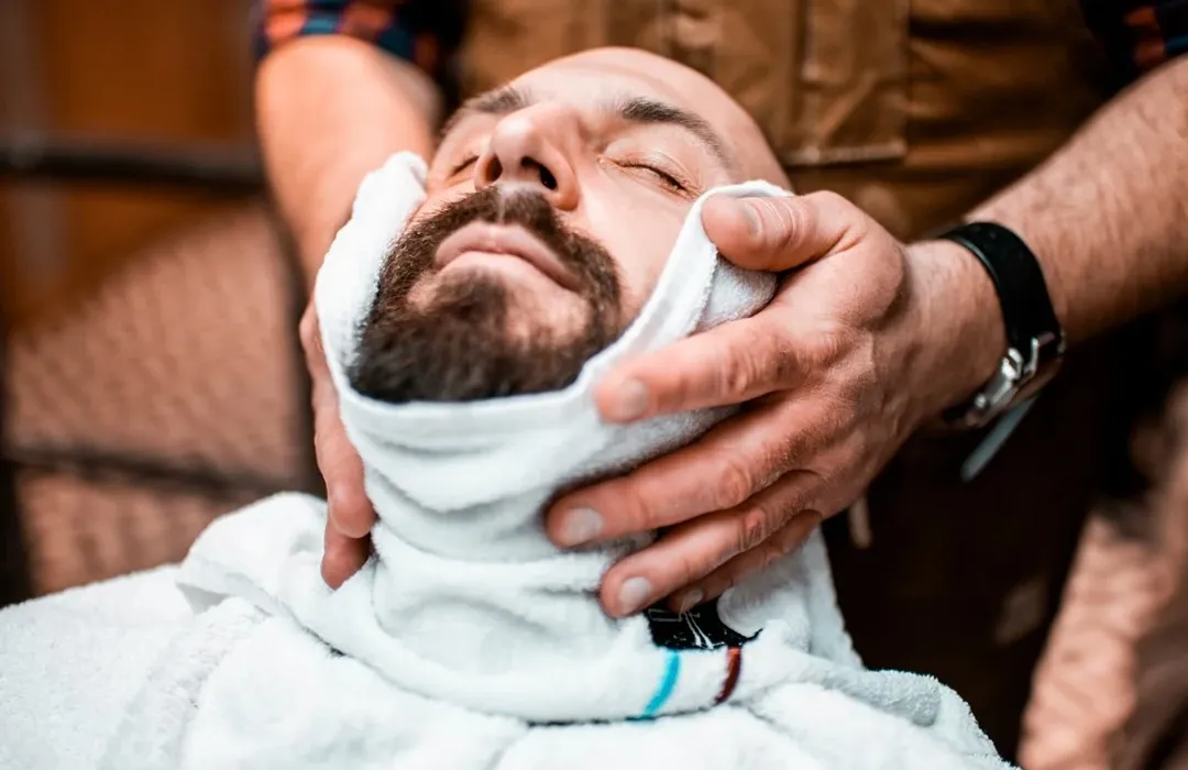 Shaving services in Salt Lake City barbershop