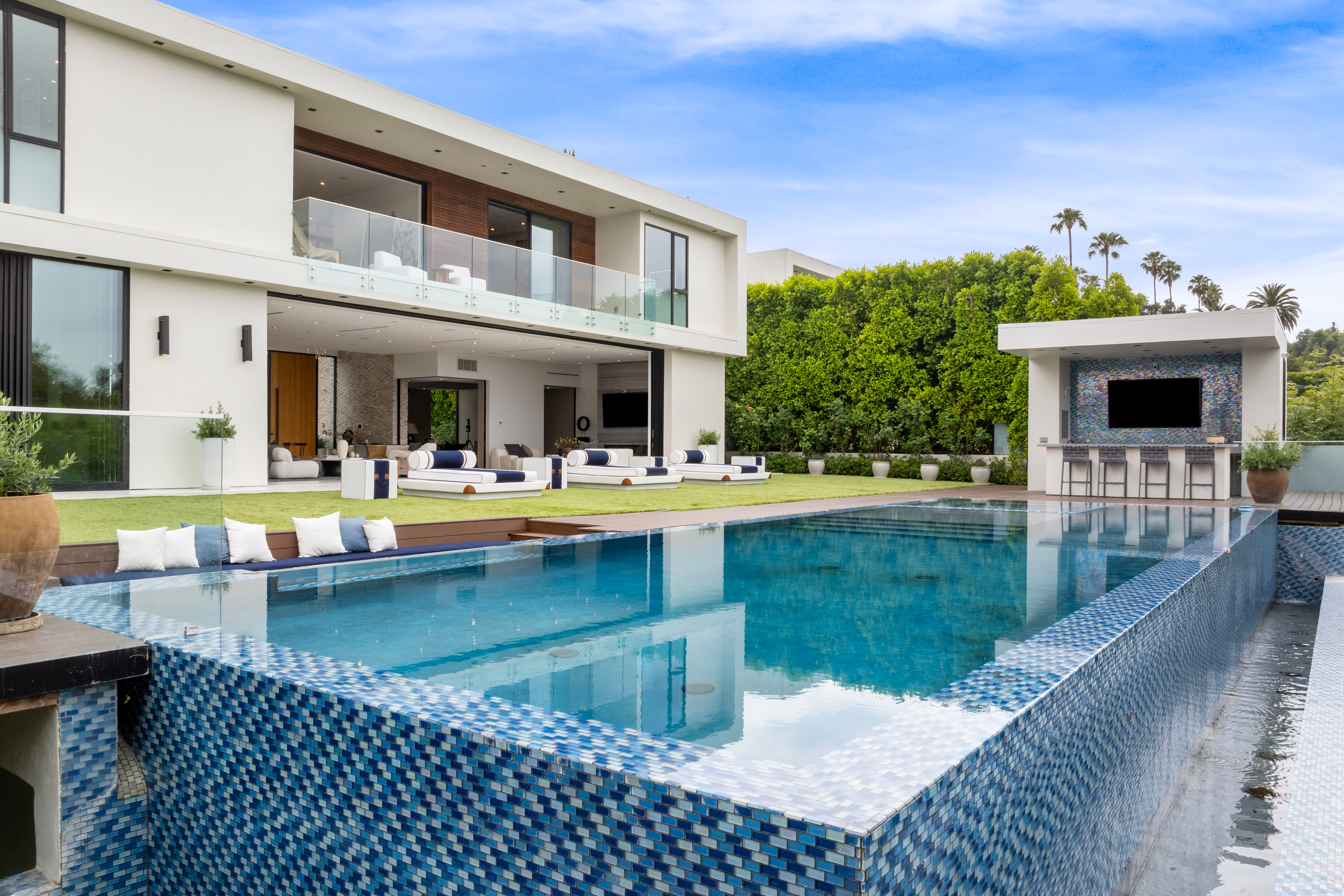 The 'Gold Coast' Swap: Why Modern Investors are Trading Miami’s Noise for the Seclusion of Tierra Verde.