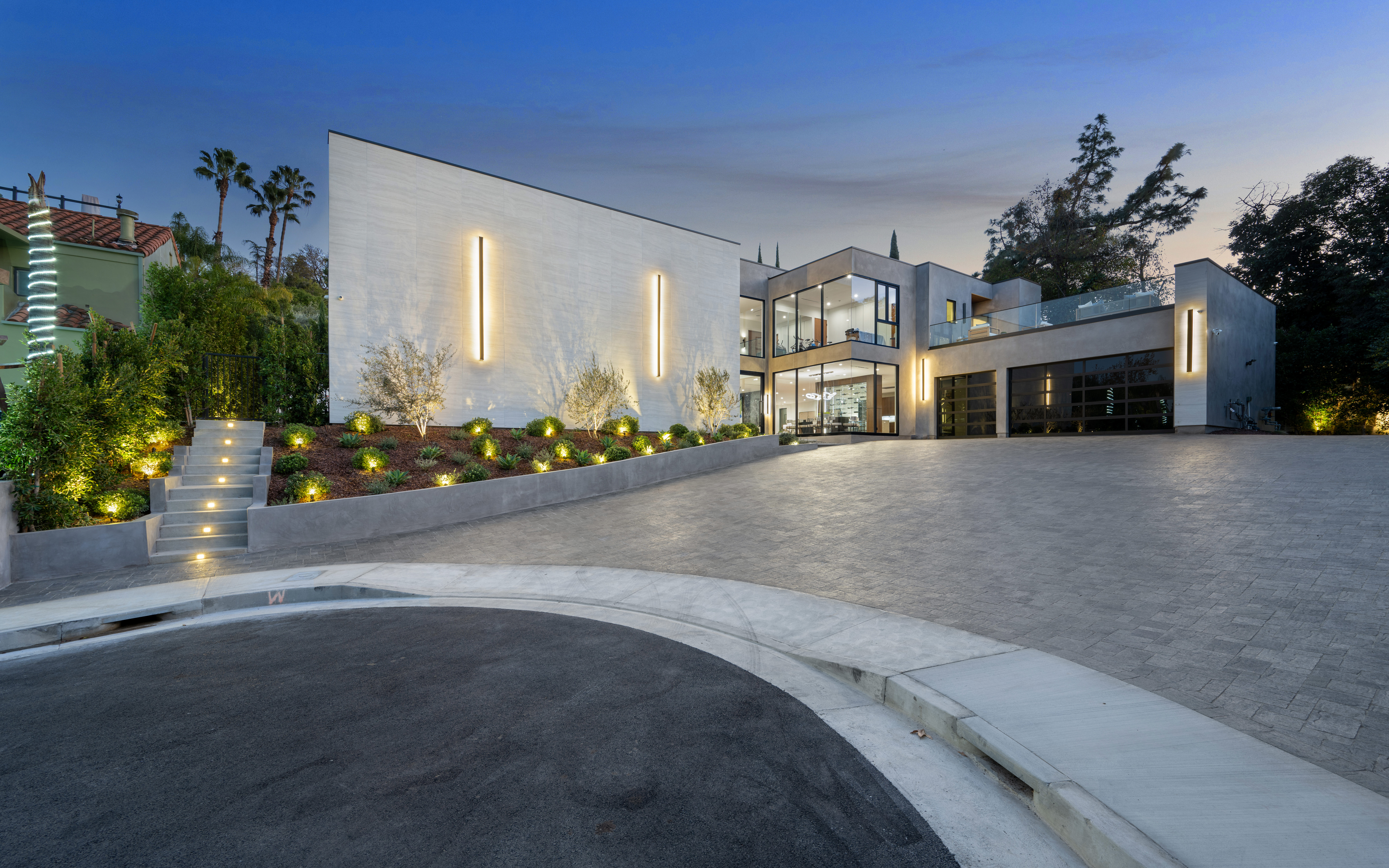 Invisible Resilience: Why the 2026 Luxury Buyer Prioritizes "Hardened" Architecture