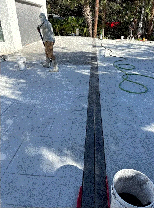 Pompano Beach Concrete constructs new driveways.