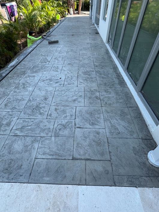 Pompano Beach Concrete constructs pool decks.