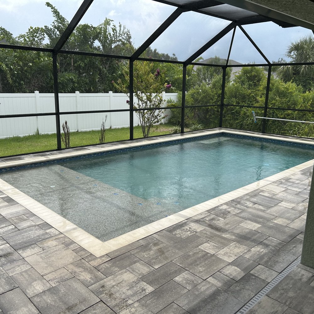 Sarasota Concrete builds and installs Pool deck