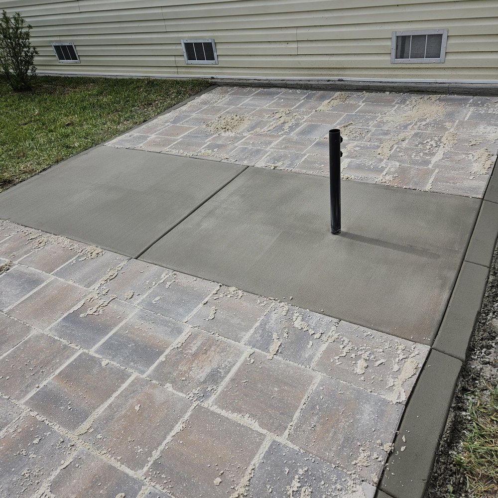 Sarasota Concrete builds and installs Pathway