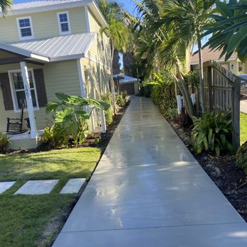 Sarasota Concrete builds and installs Pathway
