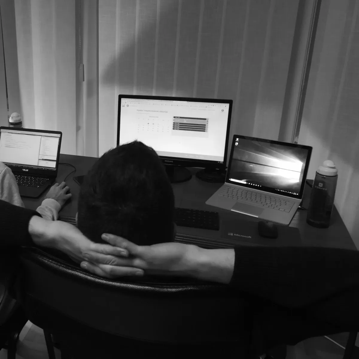 Dominik Földi's old picture being on the wrong life path