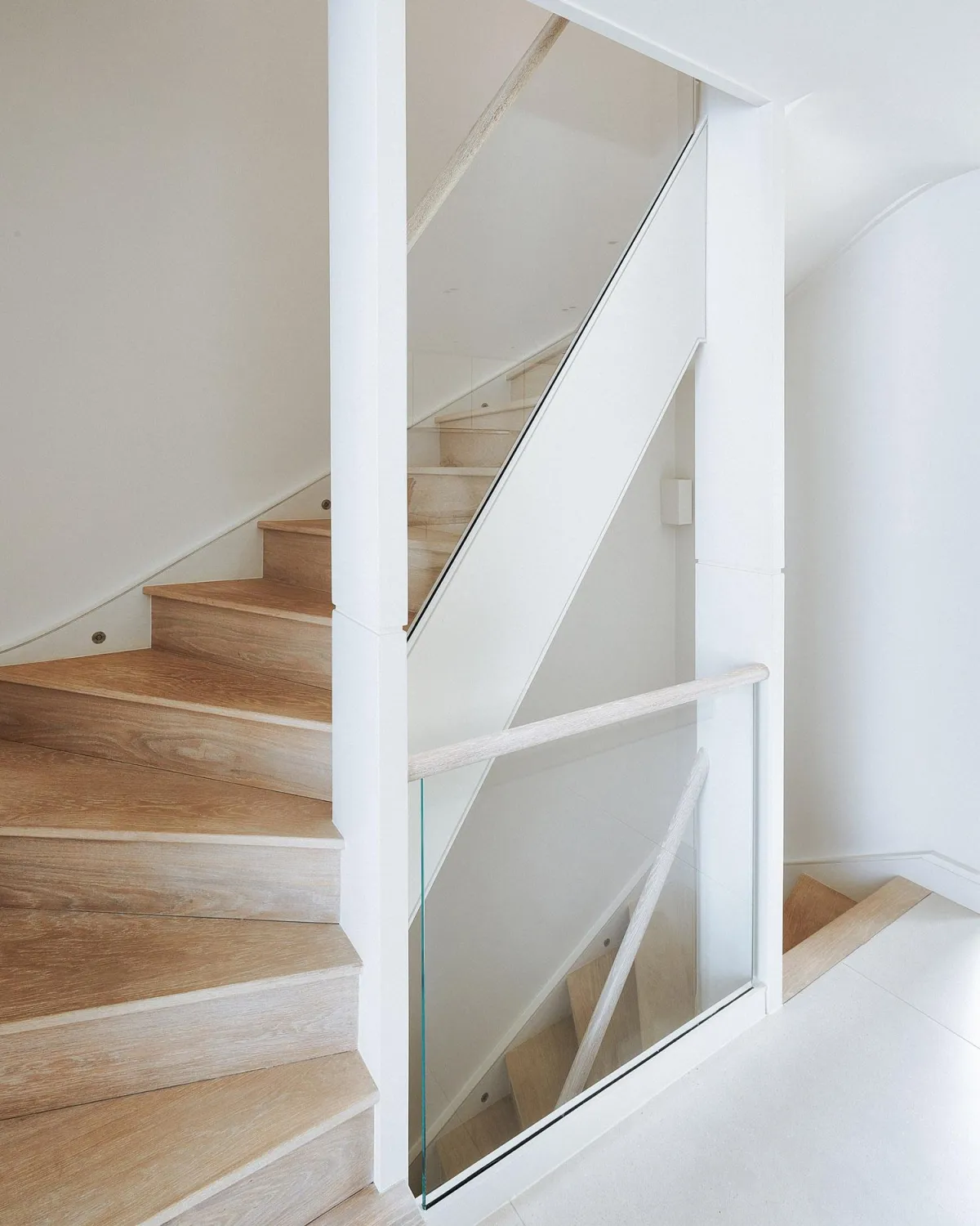 Staircase - Mews House - Holland Park London
