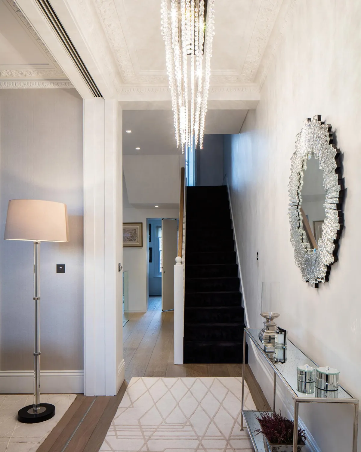 Art Curation - Reading Room - Victorian Townhouse Villa - Islington London