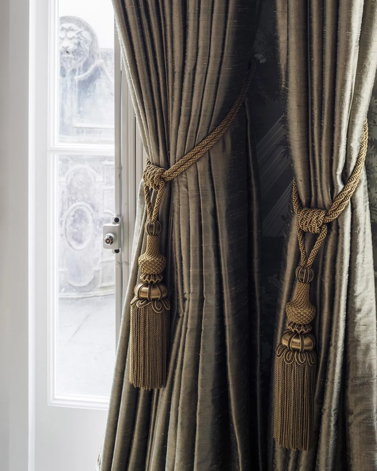 Passemanterie - Harlington House - Kensington London