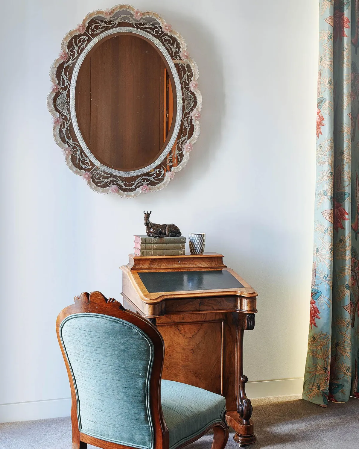 Desk - Bedroom - The Gasholders - Kings Cross London