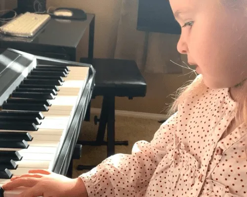 {{ custom_values.service_1 }} in {{custom_values.biz_area_1})