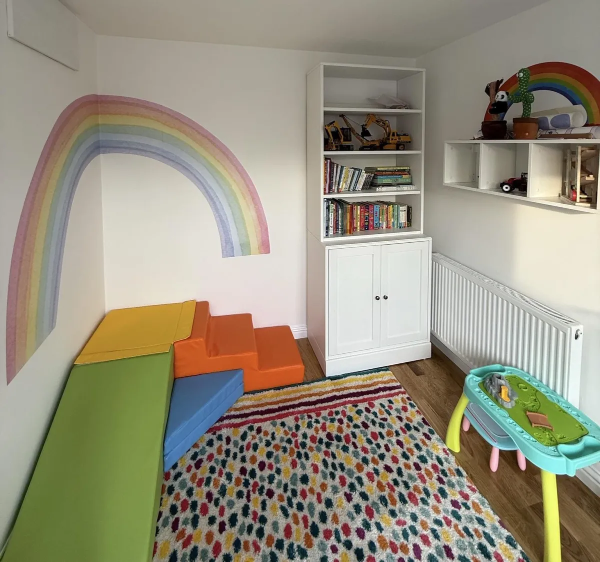 This garage conversion created a bright, practical playroom for a growing family. With dedicated space for toys, books and activities, the former garage is now a safe and fun area where the children can play while keeping clutter out of the main house.