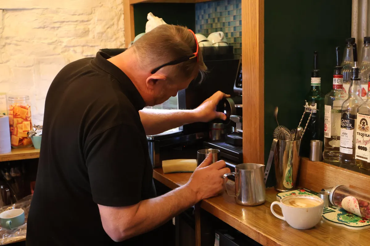 black and silver industrial machine