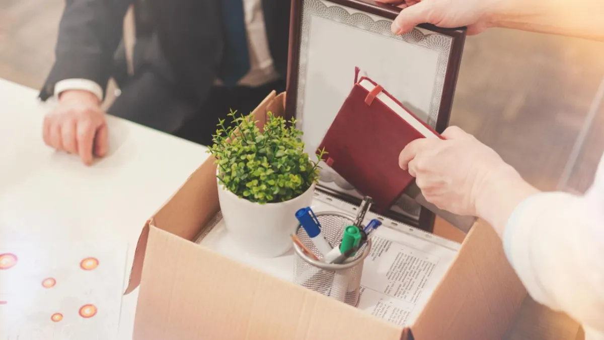 HR guidance for handling employee termination conversations professionally and legally