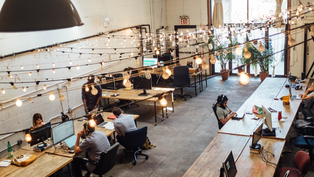 Understanding the difference between independent contractors and employees in HR