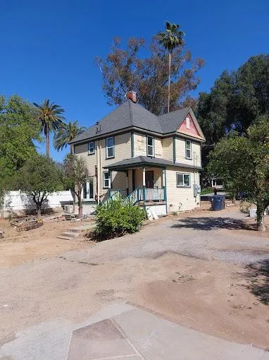 roofing contractor in Upland, CA