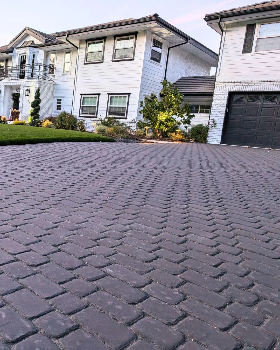 paver walkways with belgard pavers installed in santa rosa valley california by Paver Exchange