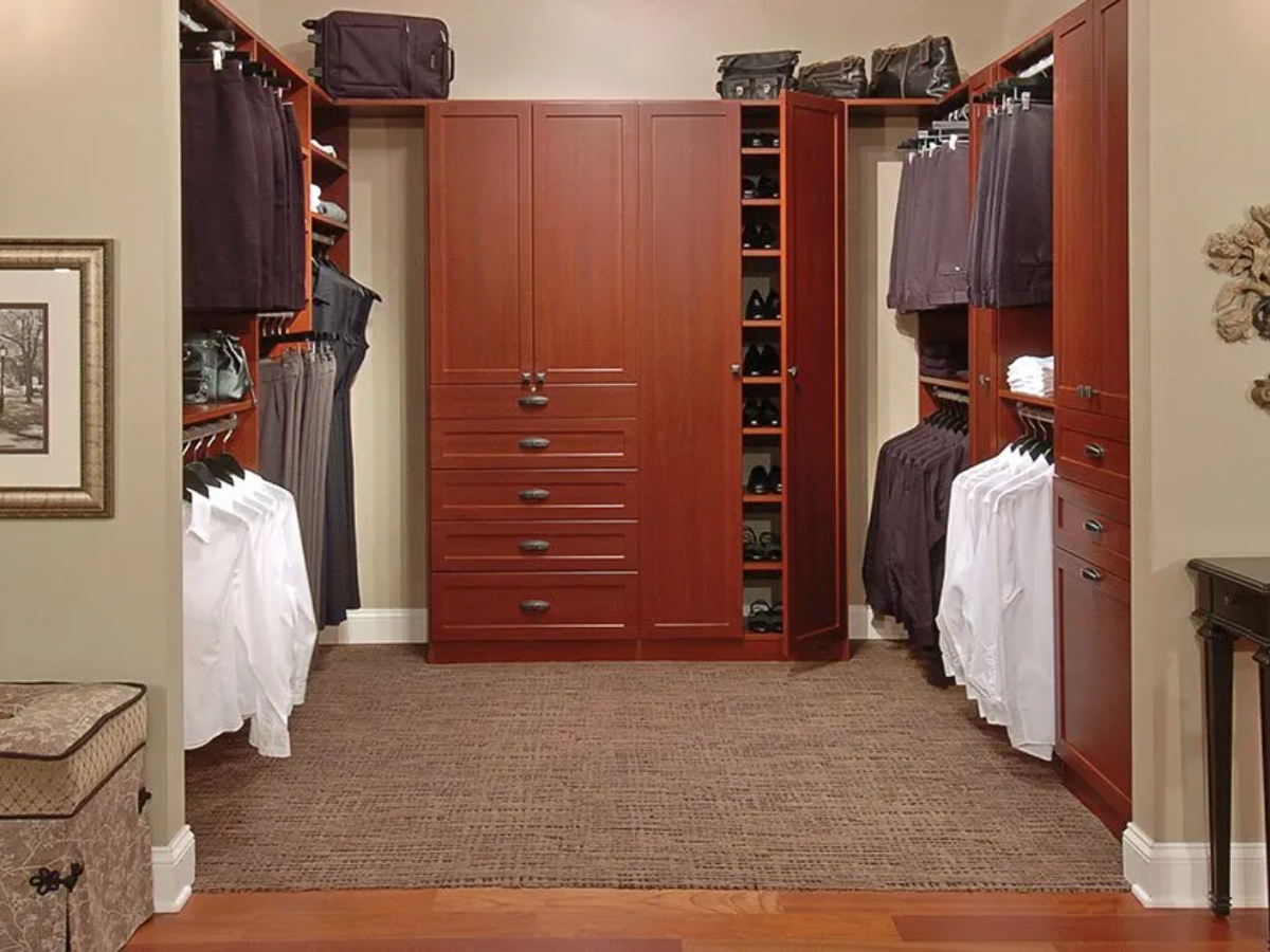 Walk In closet