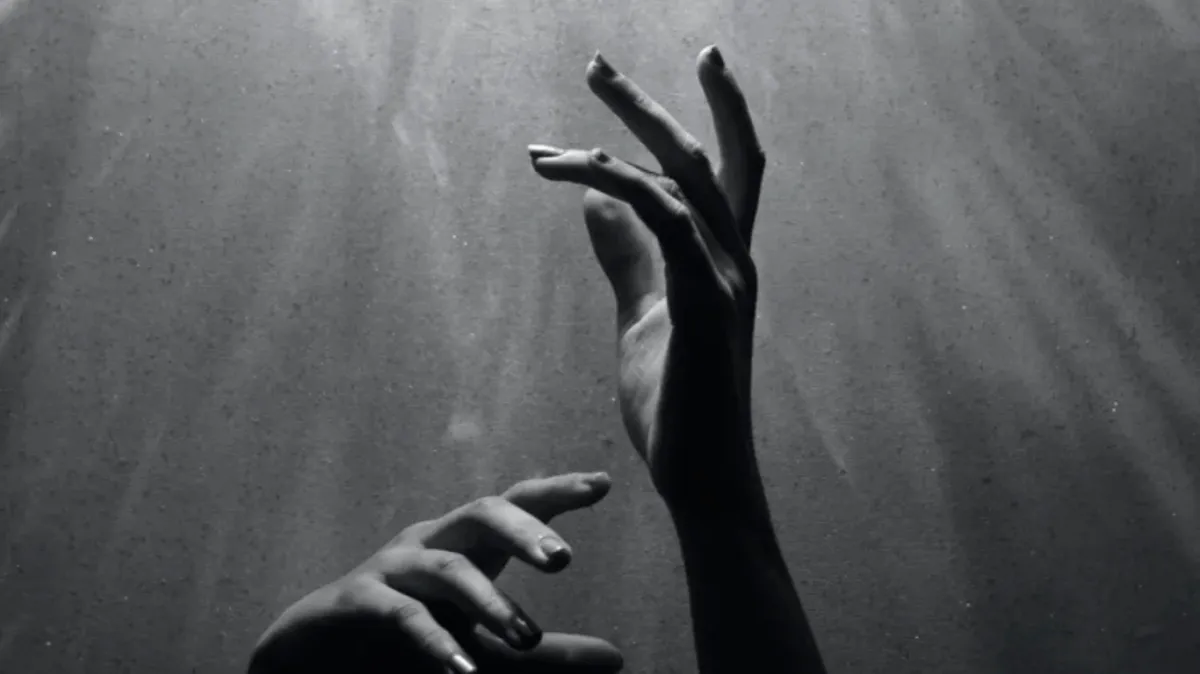 Couple or singles in workshop hosted by Danielle Aubrey Smith for deep connection